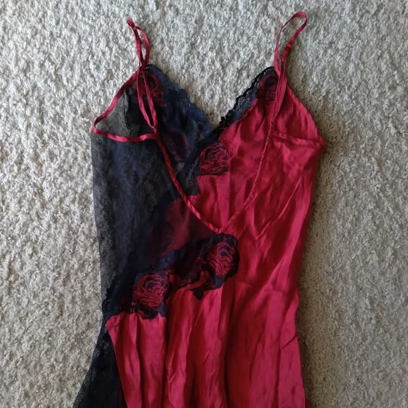 Vintage Y2K Victoria's Secret Red and Black Silk Maxi Dress with Sheer Mesh - Picture 5 of 7